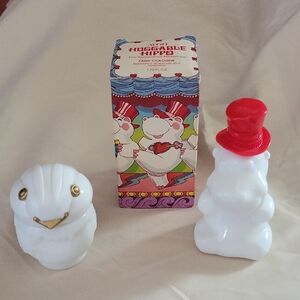 Milk Glass Avon Huggable Hippo Zany Cologne Set And Bird With Gold Beak. Empty